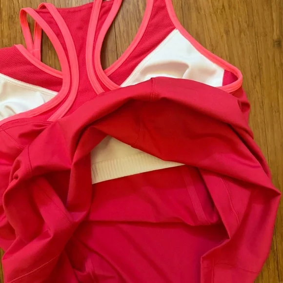 Brooks Running Womens Red pink Sleeveless athletic tank W/ Built in Bra Size XL - Picture 6 of 6